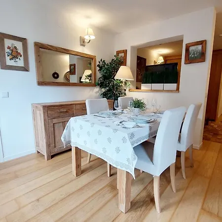 Rosie Design - Charming Near Slopes *