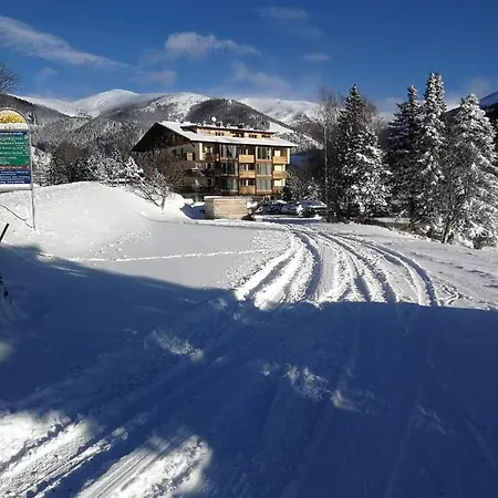 Rosie Design - Charming Near Slopes Apartment Bad Kleinkirchheim