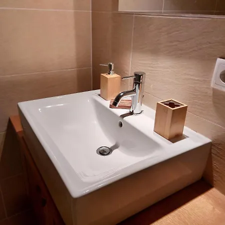 Rosie Design - Charming Near Slopes *