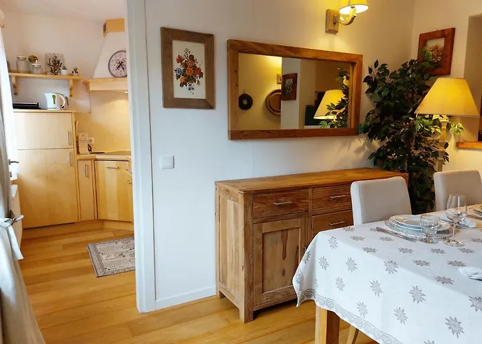 Rosie Design - Charming Near Slopes *