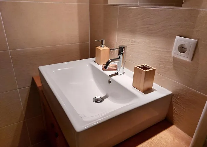 Rosie Design - Charming Near Slopes *